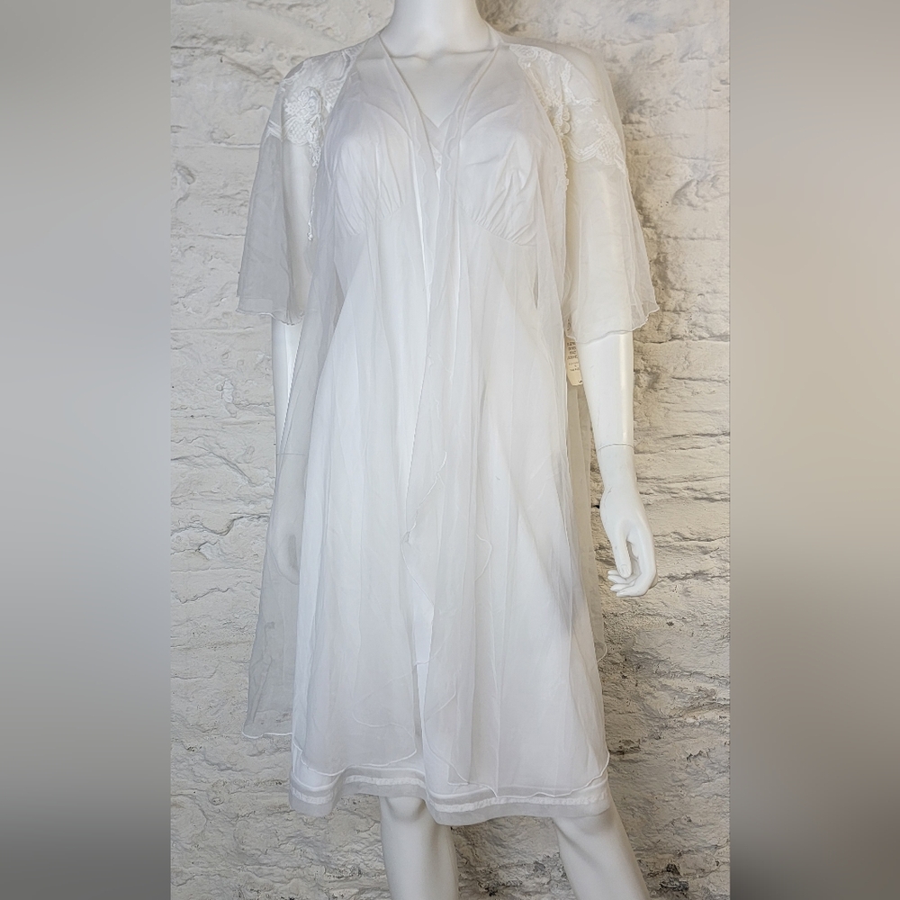 Vintage Cinema Eloile White Lace Trim Wedding Night Sheer Robe